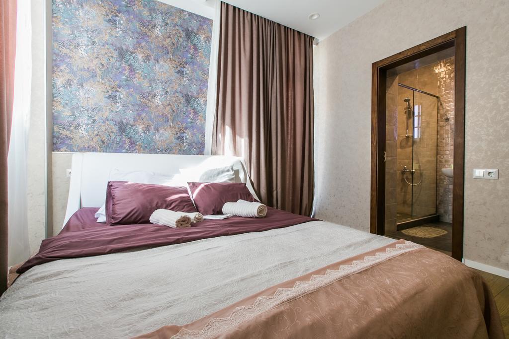 Sweet Home 3 At Freedom Square Tbilisi Luaran gambar