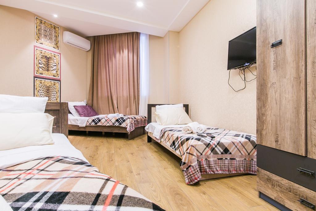 Sweet Home 3 At Freedom Square Tbilisi Luaran gambar