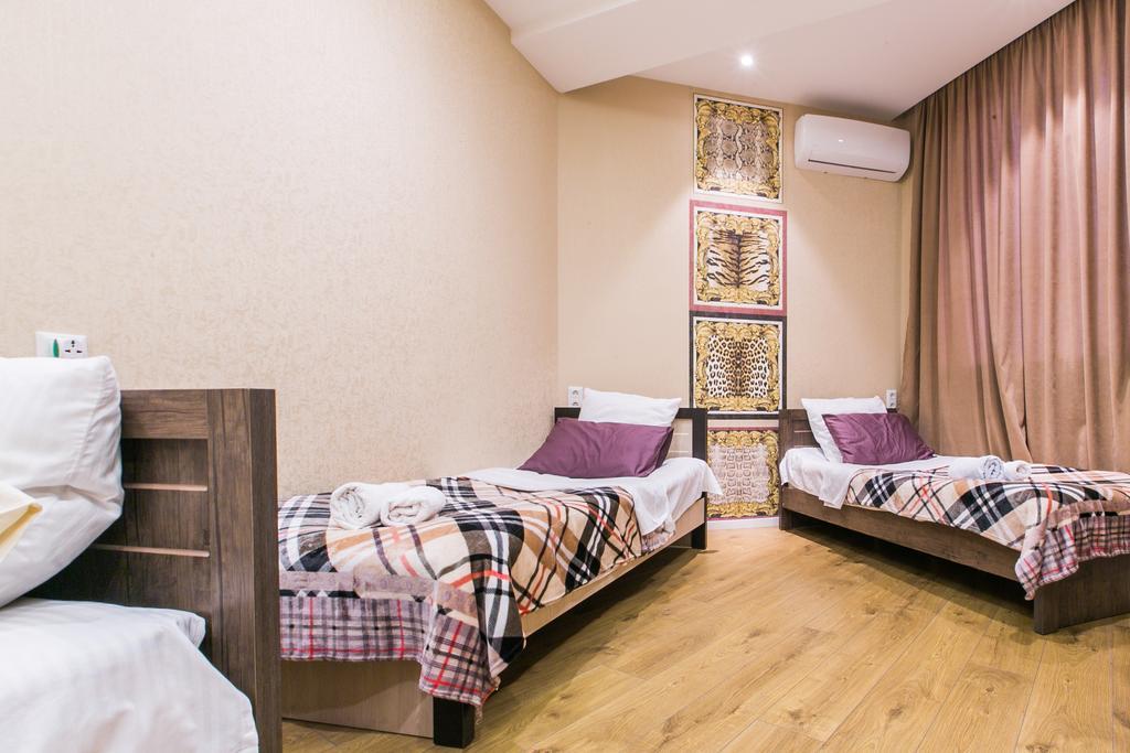 Sweet Home 3 At Freedom Square Tbilisi Luaran gambar